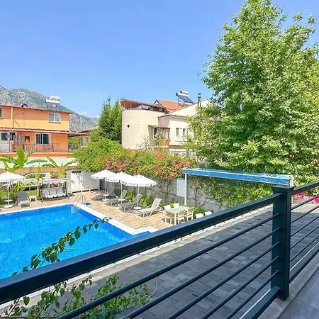 Centre Bed & Breakfast 4*