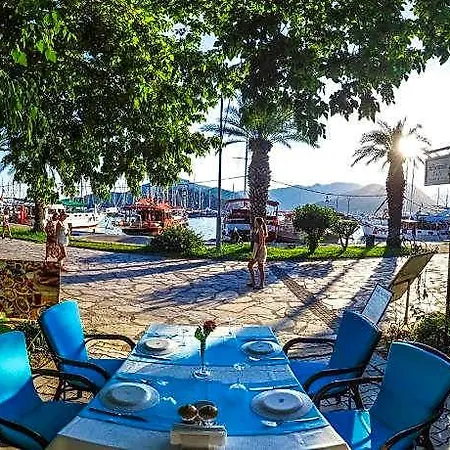 Centre Bed & Breakfast 4*
