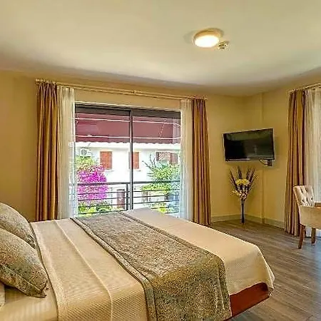 Bed & Breakfast Centre 4*