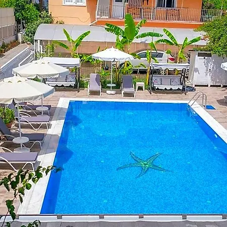 Bed & Breakfast Centre 4*