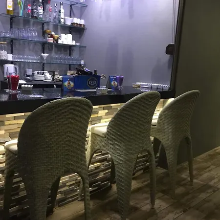 Bed & Breakfast Centre 4*
