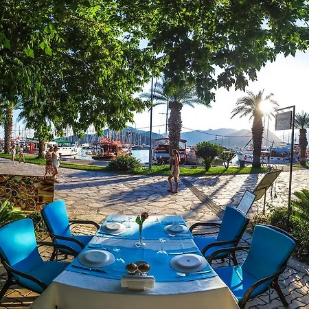 Centre Bed & Breakfast 4*