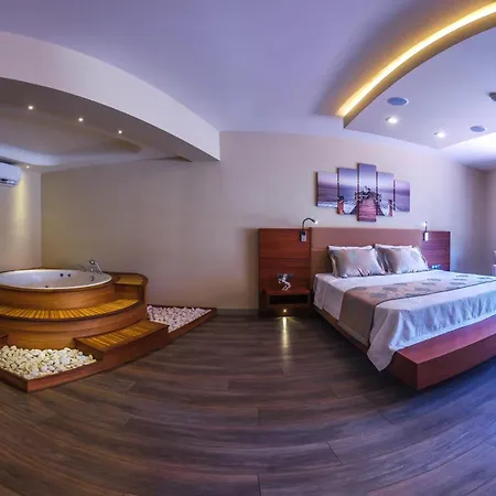 Couette-café Centre 4*